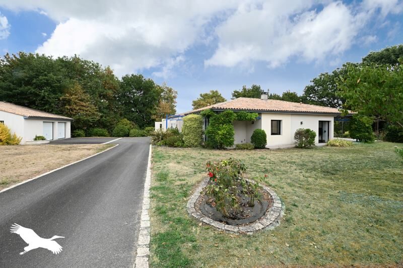 4 Schlafzimmer Haus in Charente, France, Nr. 343663