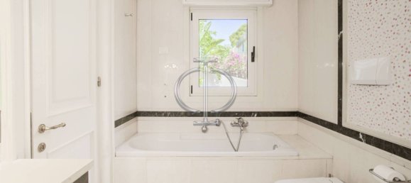 5 rooms Villa in Bari, Italy No. 166105 50