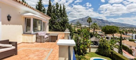 6 bedrooms Villa in Marbella, Spain No. 82215 5