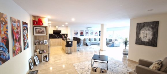 6 bedrooms Villa in Marbella, Spain No. 82215 25