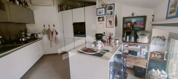 3 bedrooms Apartment in Campobasso, Italy No. 338979 9