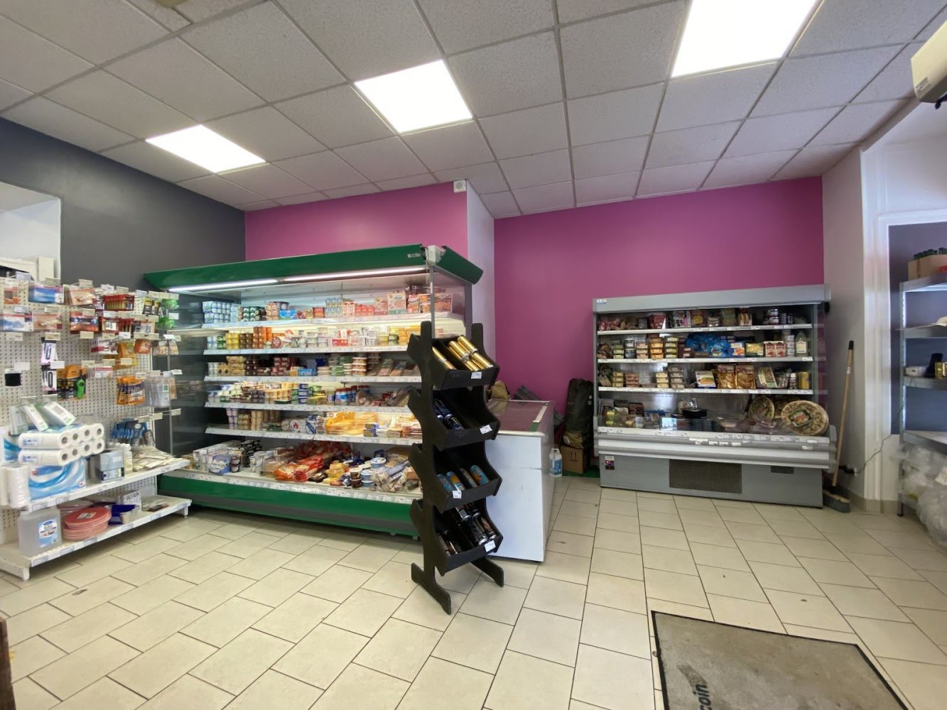  عقار تجاري في Gracay, France 300متر مربع رقم 269116