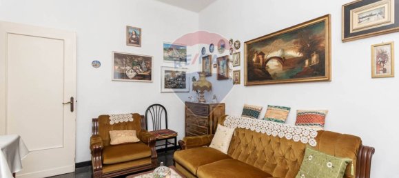 2 bedrooms Apartment in Genoa, Italy No. 299253 2