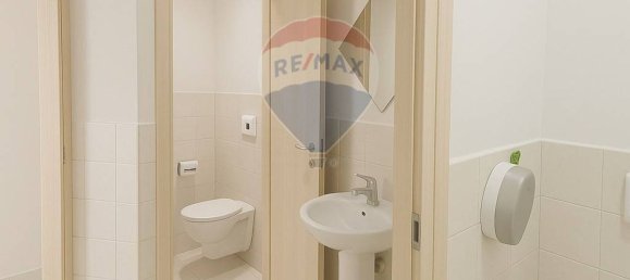 3 rooms Commercial property in Rome, Italy No. 295037 17