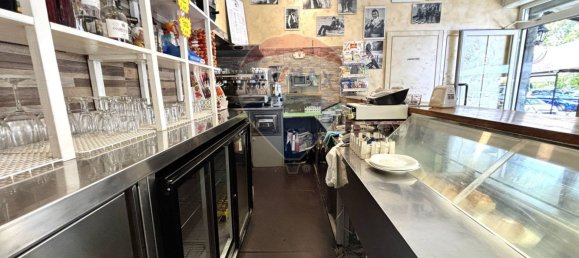 3 rooms Commercial property in Rome, Italy No. 295037 5