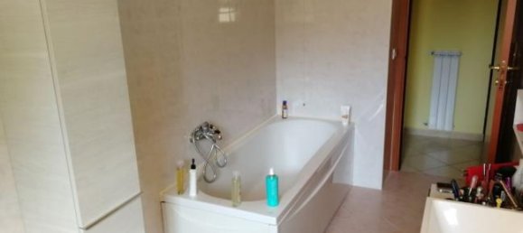 2 bedrooms Apartment in Montesilvano, Italy No. 253490 6