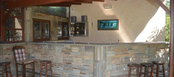 Коммерческая недвижимость 320м² в Амарусион, Греция № 6669 8