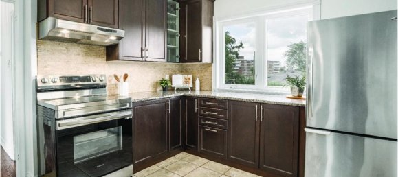 4 غرف نوم منزل في Toronto, Canada رقم 345 7