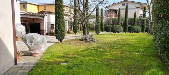 20 rooms Villa in Montecarlo, Italy No. 191158 19