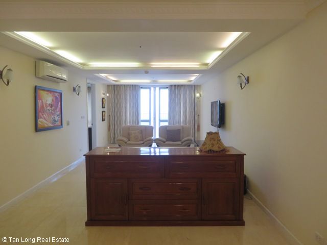 3 bedrooms Apartment in Tay Ho, Vietnam No. 3693