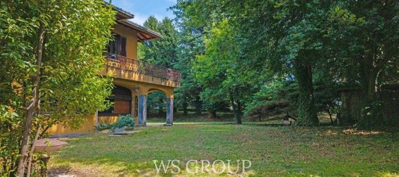 5 bedrooms Villa in Casatenovo, Italy No. 296869 4