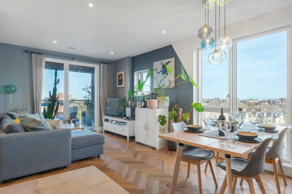 2 bedrooms Apartment in London, United Kingdom No. 3573