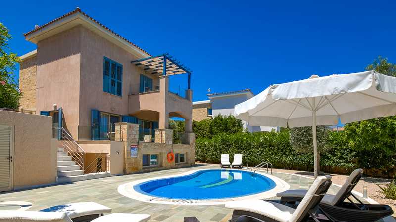 Propiedad comercial de 3 dormitorios en Polis, Cyprus No. 18511