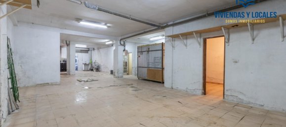 134m² Commercial property in Granada, Spain No. 95122 3