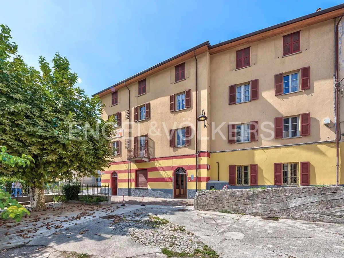 14 bedrooms Building in Taceno, Italy No. 131632