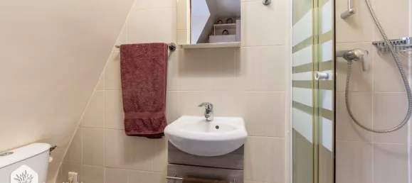 Studio in Paris, France No. 319797 5