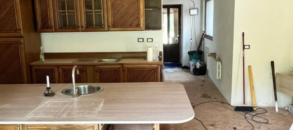 5 rooms House in Feltre, Italy No. 301722 2