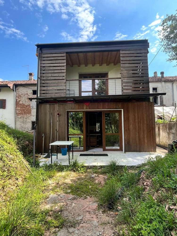 5 rooms House in Feltre, Italy No. 301722