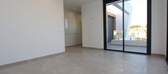 4 bedrooms Villa in Calpe, Spain No. 9044 4