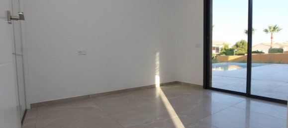 4 bedrooms Villa in Calpe, Spain No. 9044 6