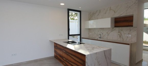 4 bedrooms Villa in Calpe, Spain No. 9044 5