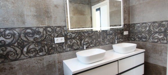 4 bedrooms Villa in Calpe, Spain No. 9044 10