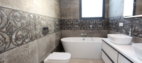 4 bedrooms Villa in Calpe, Spain No. 9044 9