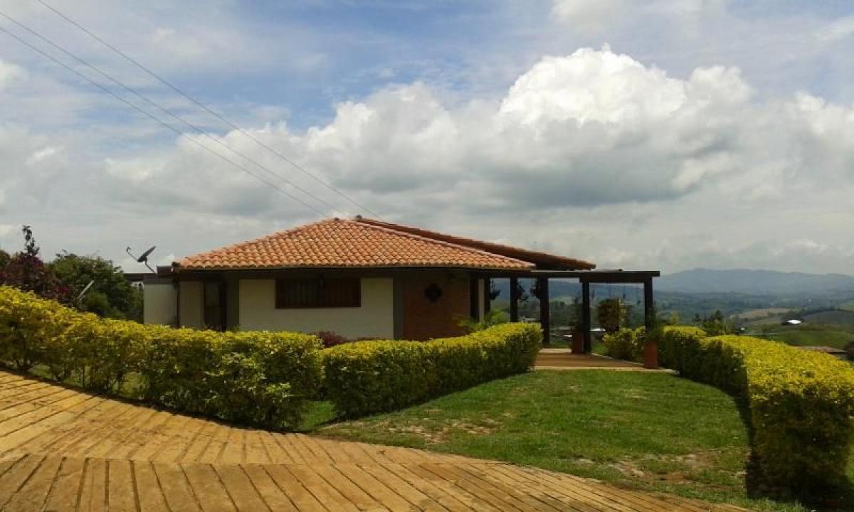 4 bedrooms House in Valle del Cauca, Colombia No. 3205