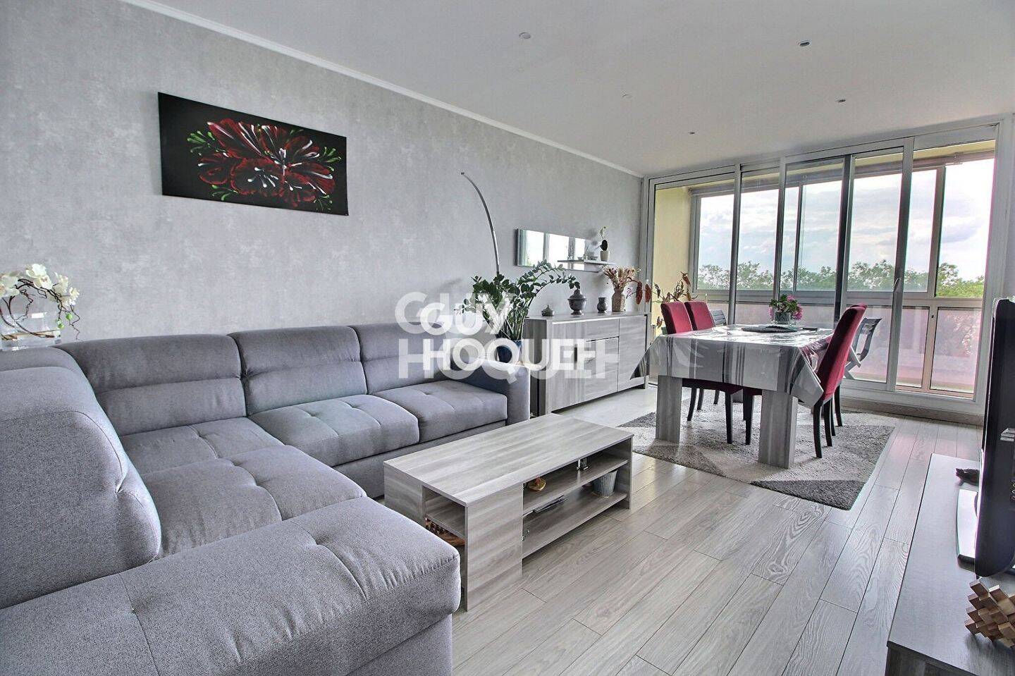 Квартира с 2 спальнями в Морёпа, Франция № 187197