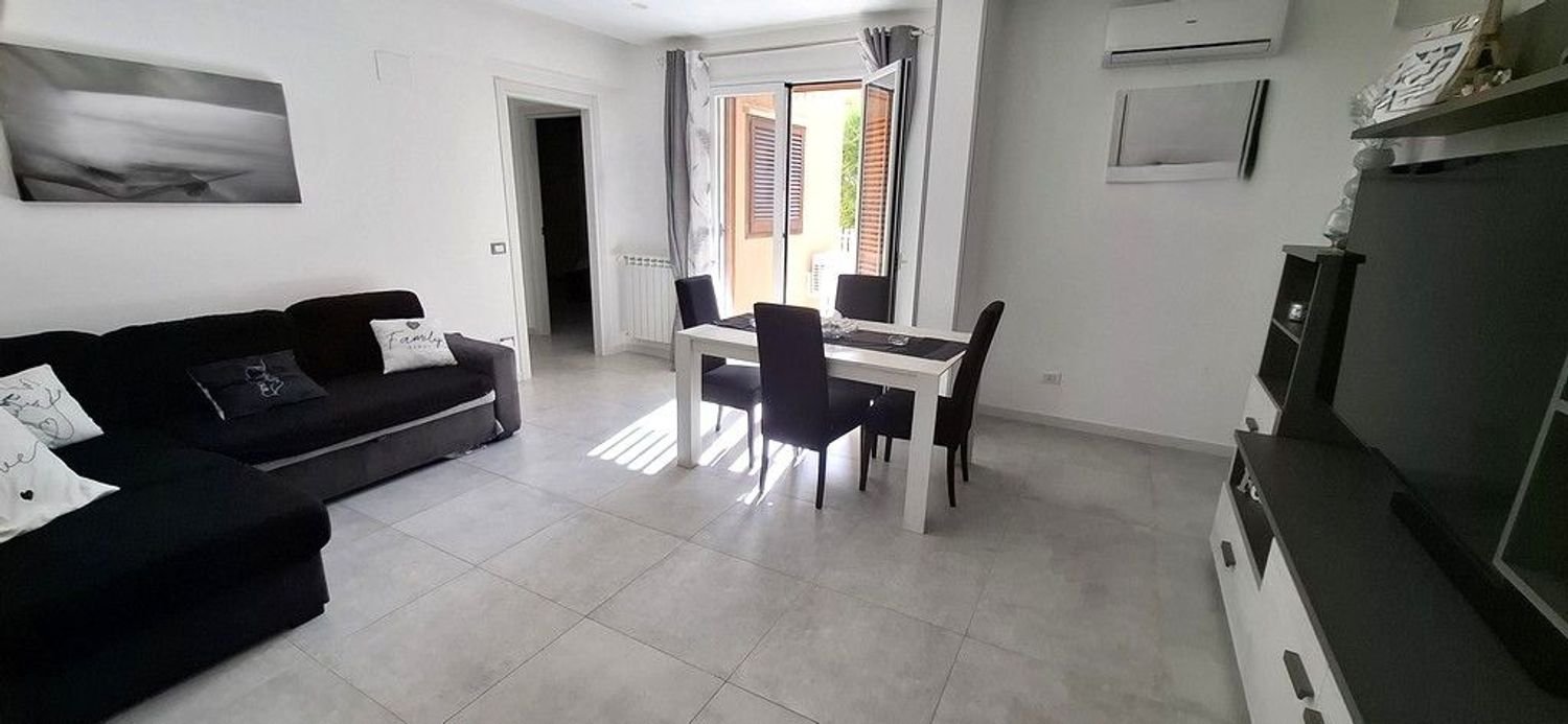 Квартира с 4 комнатами в Карини, Италия № 305271