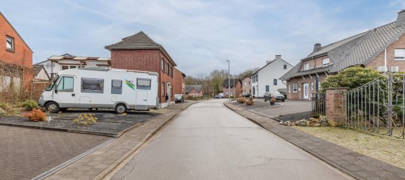 6 rooms House in Heinsberg, Germany No. 165987 4