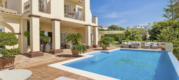 5 Schlafzimmer Villa in El Paraiso, Spain, Nr. 3033 30