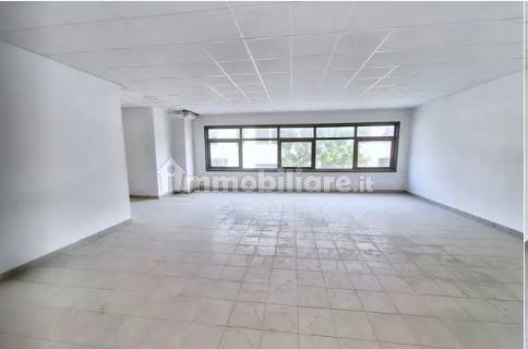 5 rooms Office in Catanzaro, Italy No. 288958