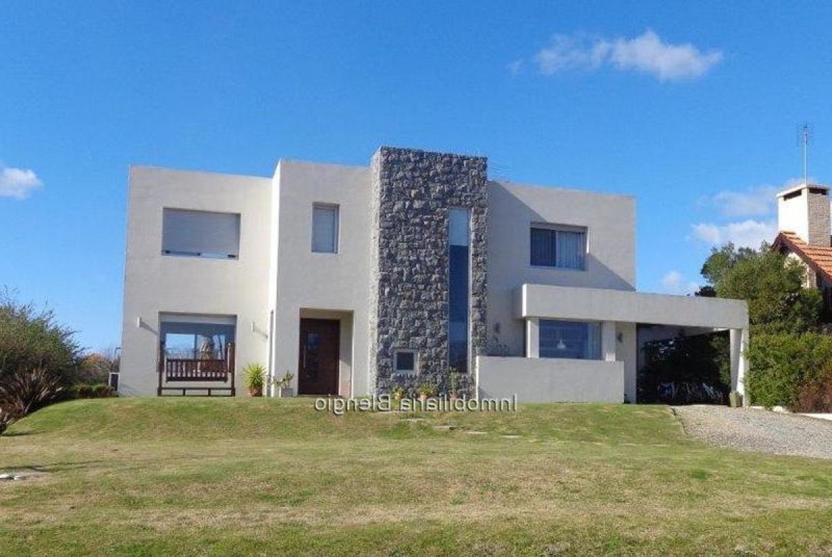 3 bedrooms House in Canelones, Uruguay No. 2