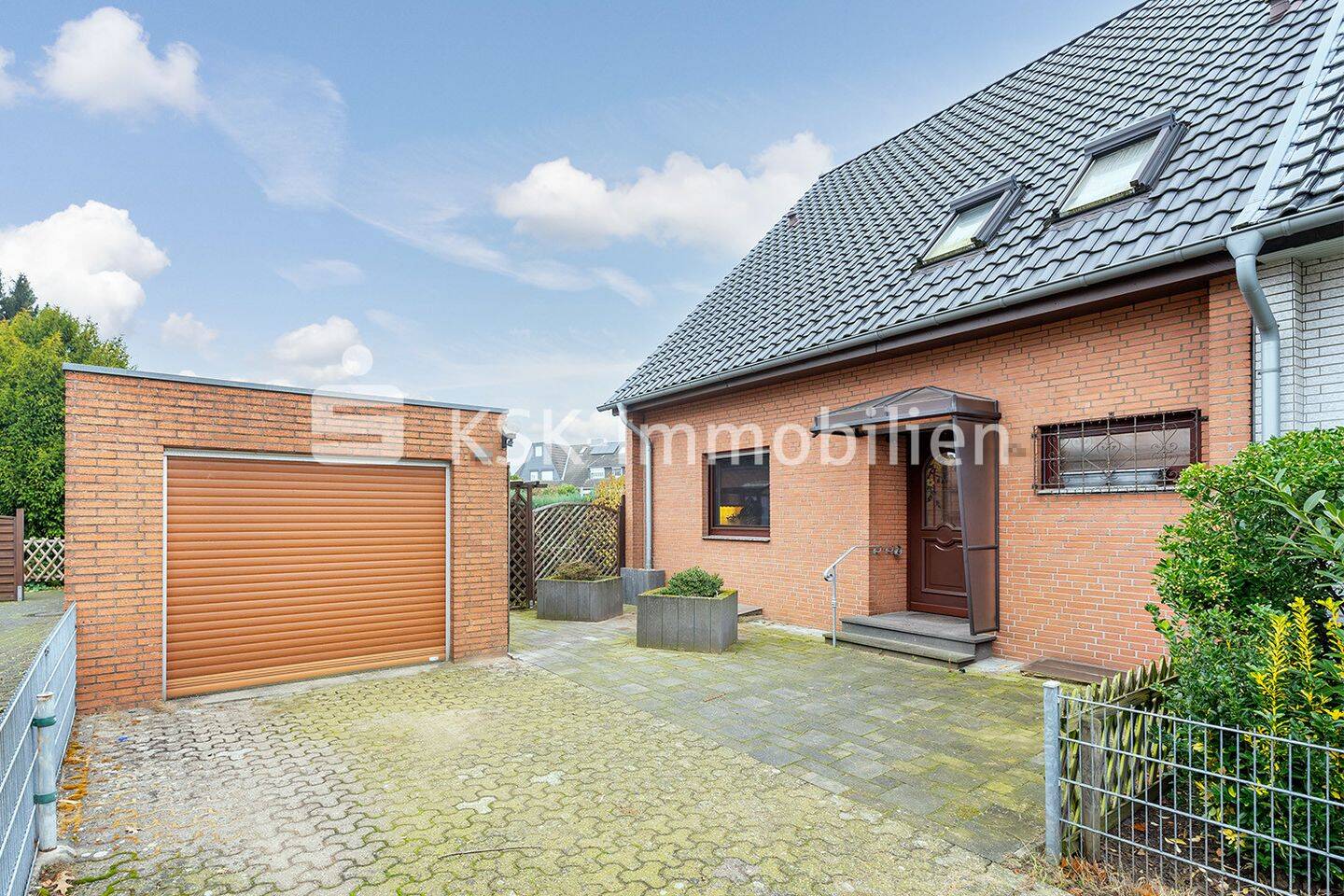 Adosado de 4 dormitorios en Dormagen, Germany No. 195293