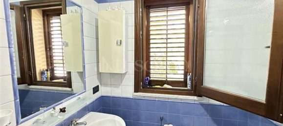 Villa T8 em Santa Flavia, Italy N.º 375096 2