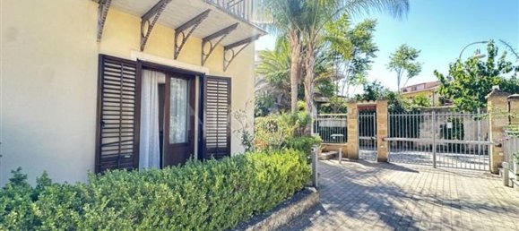 Villa T8 em Santa Flavia, Italy N.º 375096 24