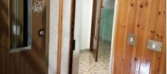 3 rooms Apartment in Catania, Italy No. 270837 3