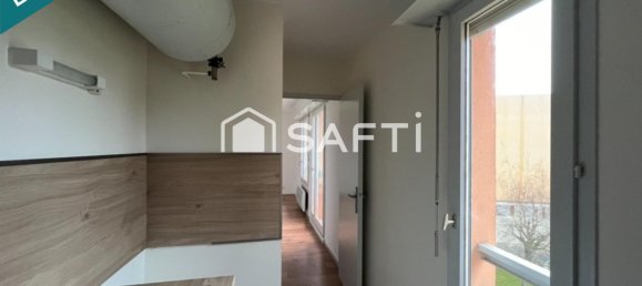 3-salle Appartement à Gray, France No. 206023 4