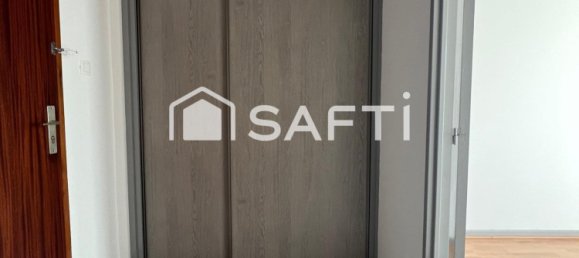 3-salle Appartement à Gray, France No. 206023 7