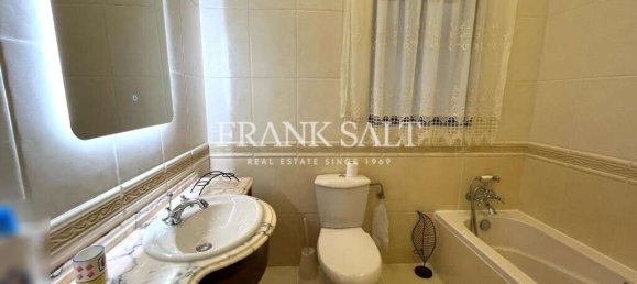 Квартира с 3 спальнями в Хамрун, Мальта № 11434 11