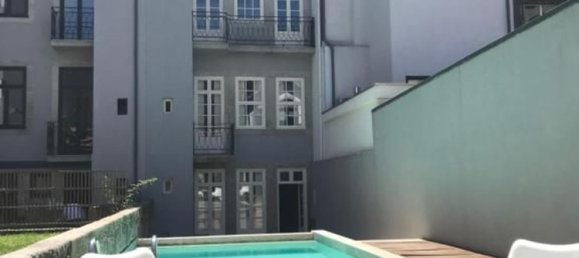 417m² Building in Porto, Portugal No. 136457 3