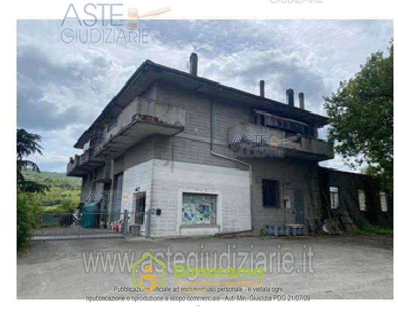 4 rooms Warehouse in Novafeltria, Italy No. 11451