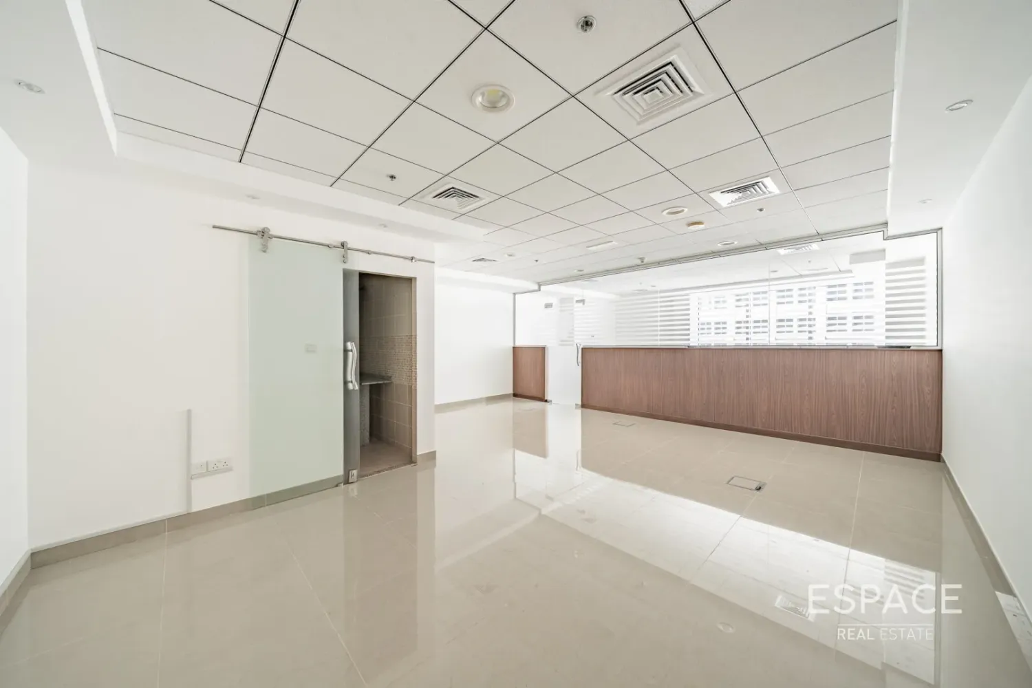Oficina en Business Bay, UAE 76 m² No. 108560