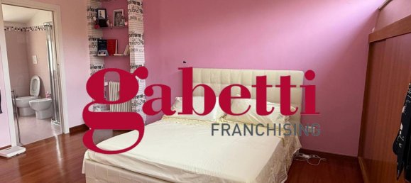 Casa de 5 habitaciónes en Caserta, Italy No. 325836 32