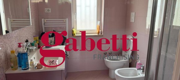 Casa de 5 habitaciónes en Caserta, Italy No. 325836 35