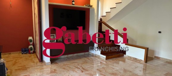 Casa de 5 habitaciónes en Caserta, Italy No. 325836 8