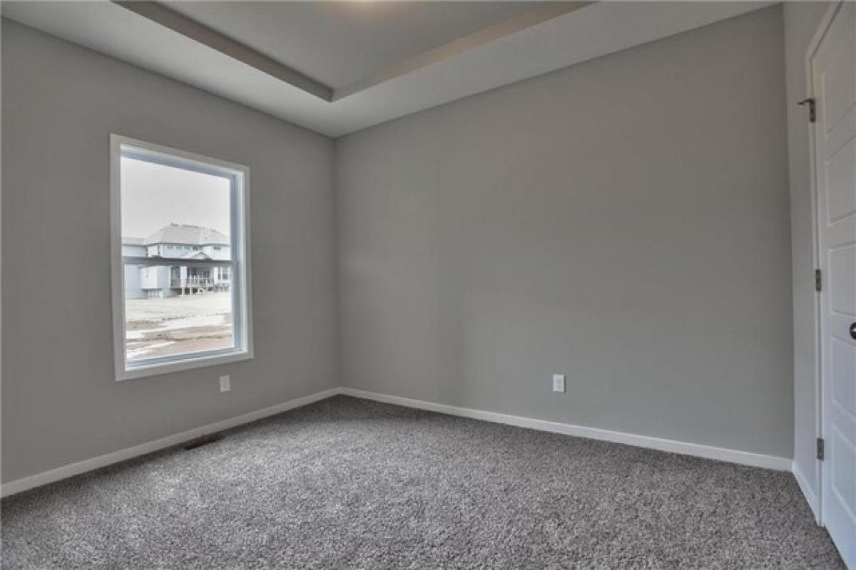 5 bedrooms House in Olathe, USA No. 381452