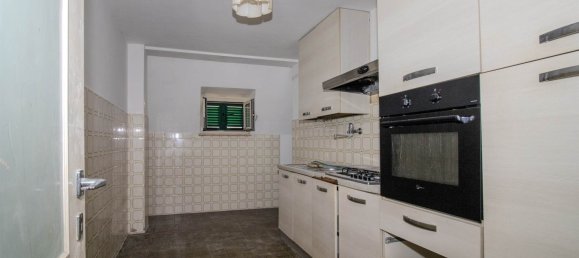 3 bedrooms Apartment in Montopoli di Sabina, Italy No. 202327 4