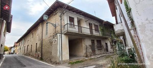 3 غرف نوم منزل في Inarzo, Italy رقم 141929